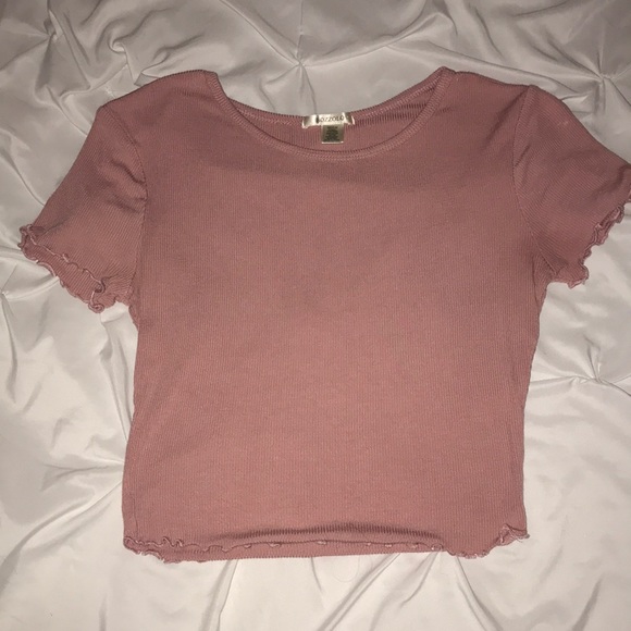 Shirts 🖤💗 - Picture 2 of 7